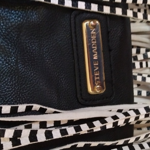 Steve Madden black and white fringe shoulder/crossbody bag - Picture 8 of 17